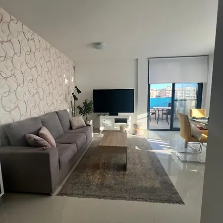 アパート Penthouse Center Torrevieja, Private Terrace, Near The トレビエハ